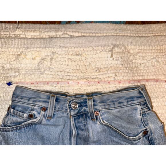 VINTAGE LEVIS 501 BUTTONFLY CUTOFFS SHORTS DAISY DUKES - Picture 3 of 5